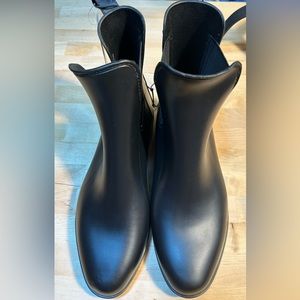 NEW WATERPROOF Women's Chelsea Rain Boots. A New Day Black Size 10 Pull On Boots